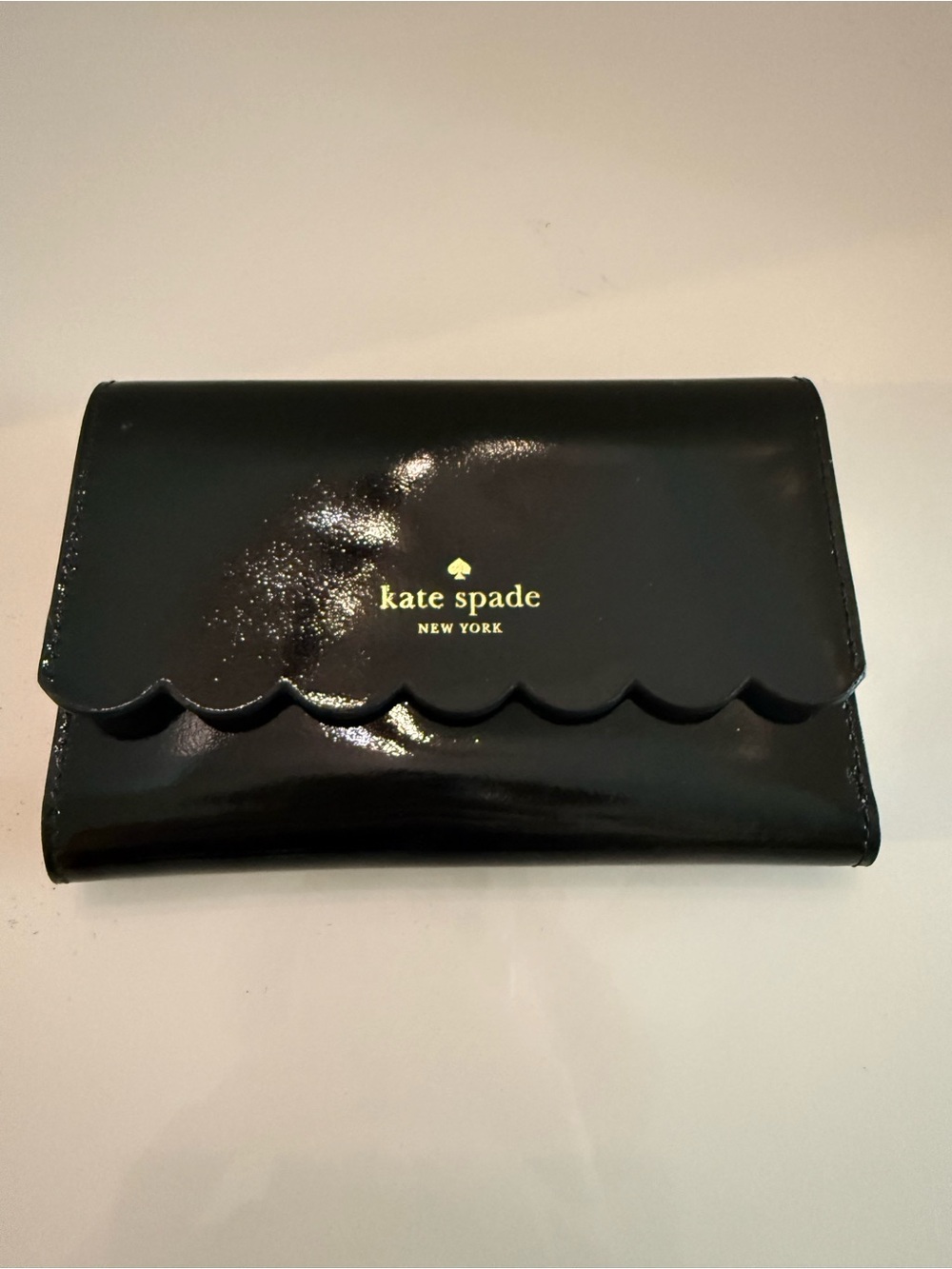 kate spade Black Patent Scallop-Edge Kiernan Lily Avenue Wallet with Gold Logo